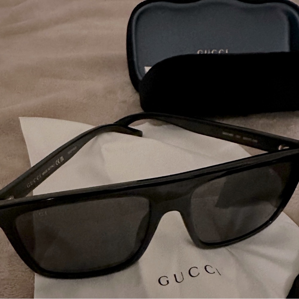 NWT BRAND NEW! Full Inclusion Gucci Black Sunglasses UNISEX